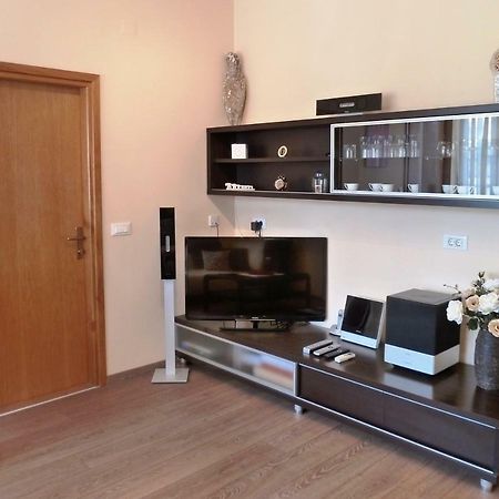 Nice Apartment & Room In Кавтат Екстериор снимка