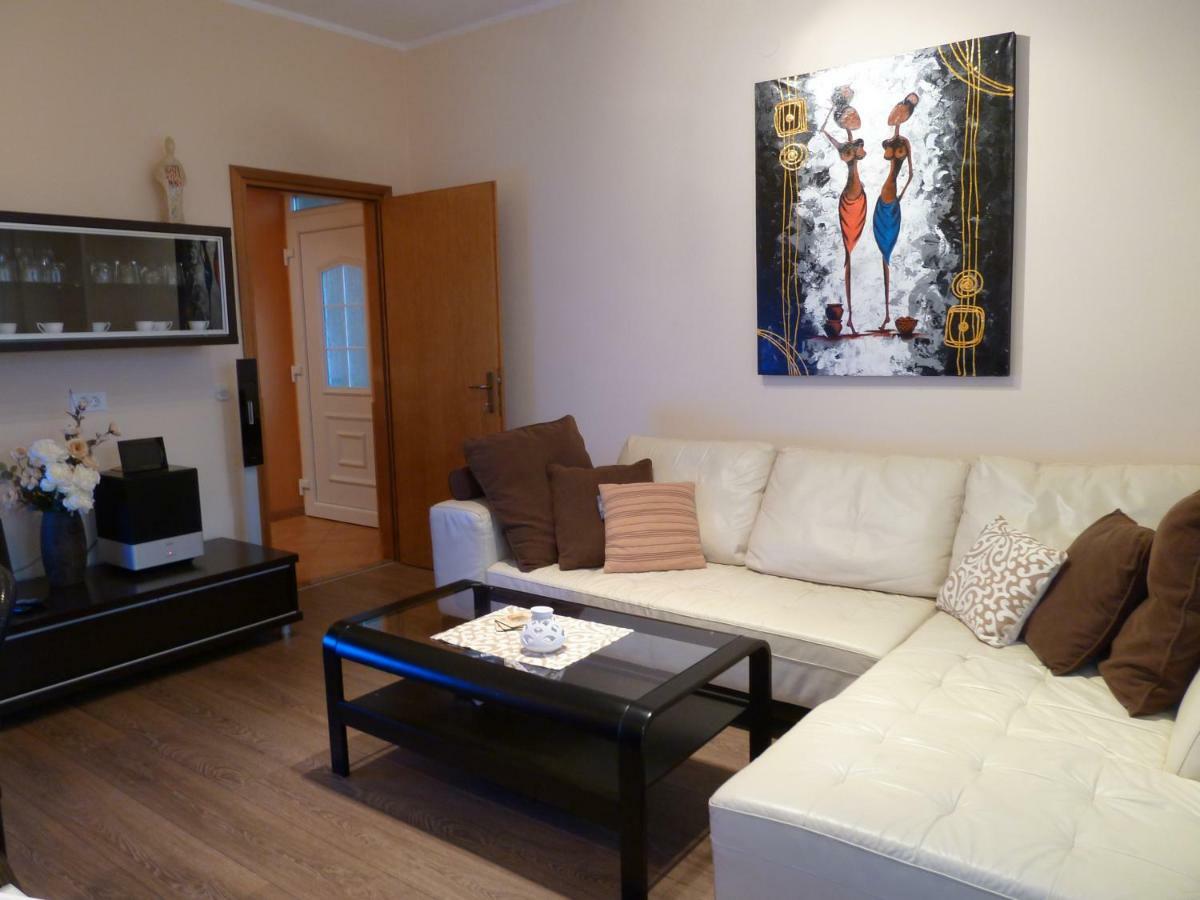 Nice Apartment & Room In Кавтат Екстериор снимка