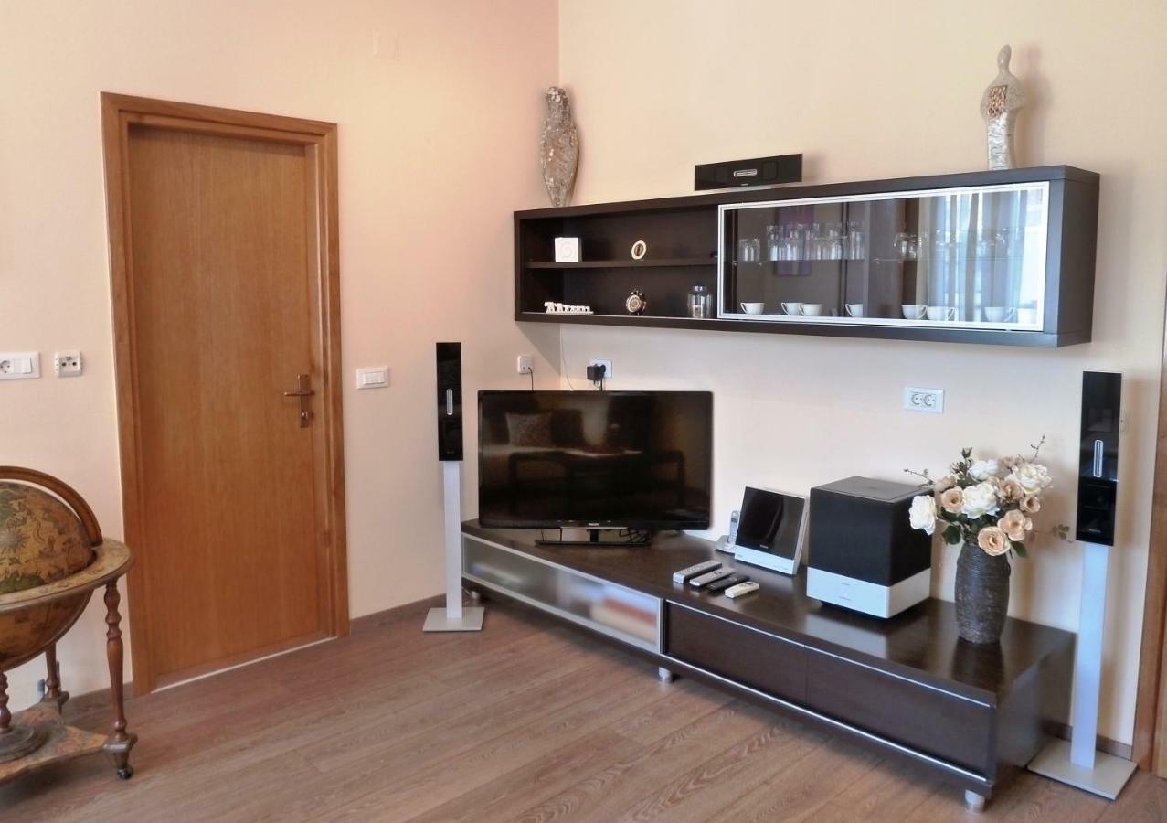 Nice Apartment & Room In Кавтат Екстериор снимка